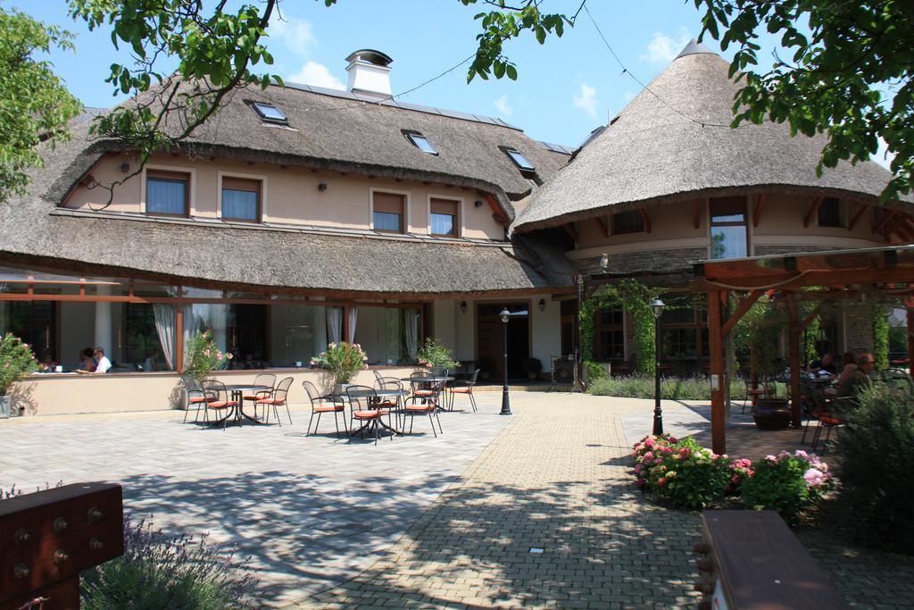 Penzion Eko Park Piestany Extérieur photo