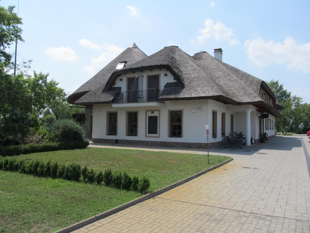 Penzion Eko Park Piestany Extérieur photo